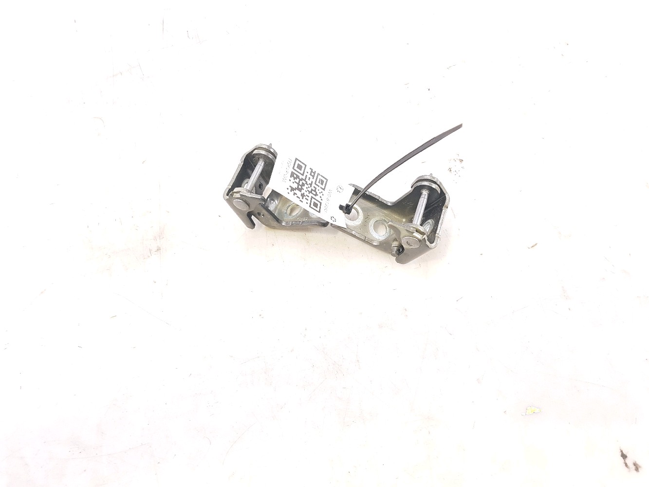 Charnière de porte avant gauche 1608322780 - CITROEN C4 3 E-C4 - W0-8195U W0-8195U