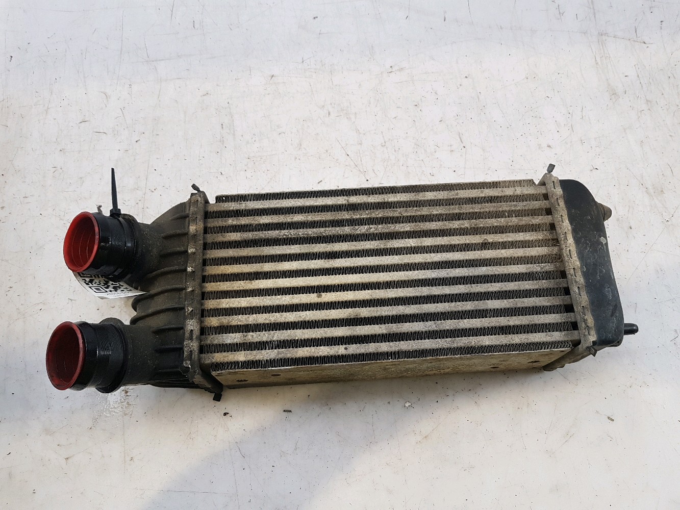 Echangeur air air/Intercooler CITROEN JUMPY 2 1.6 HDI réf. 0384K4 Q0-3303K Q0-3303K