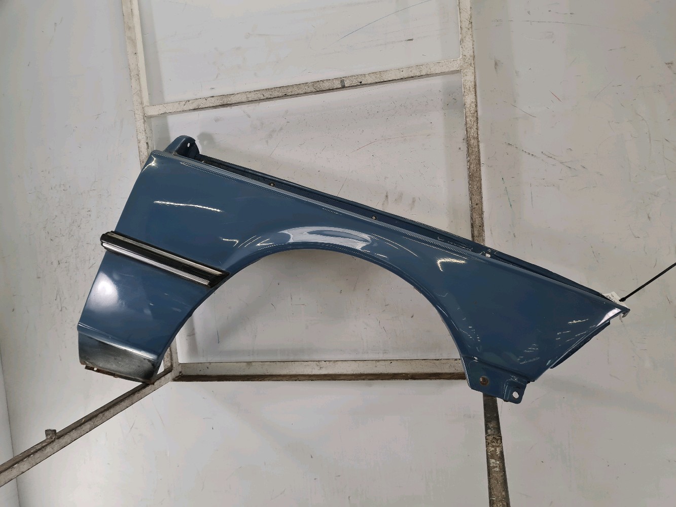 Aile avant droite BMW SERIE 3 1 41351846696 F0-6736E F0-6736E