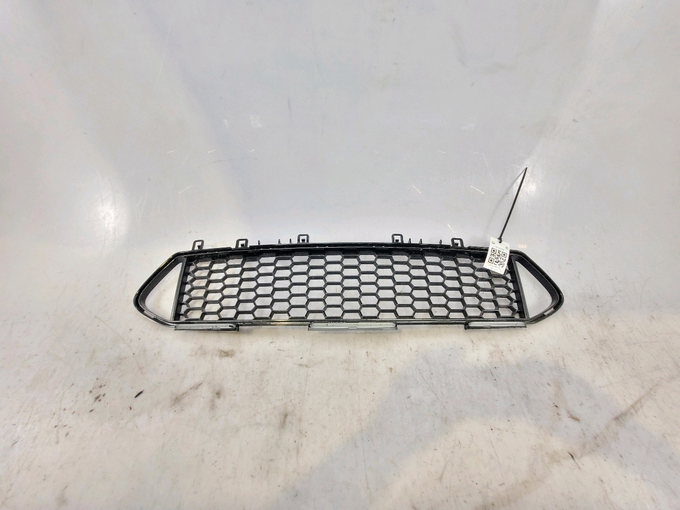 Grille centrale pare choc avant 51135A386B3 - BMW SERIE 2 PH.2 3.0 - L0-6375V L0-6375V