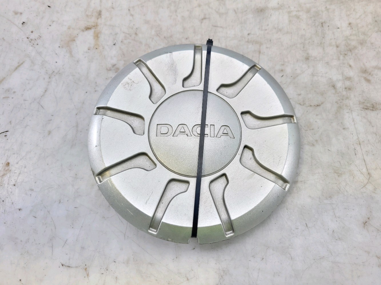 Enjoliveur 8200756961 - DACIA SANDERO 1 1.4 MPI - U0-6247R U0-6247R