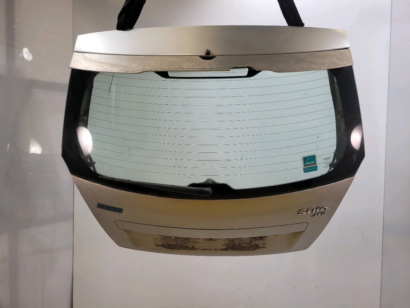 Hayon FIAT STILO INC. réf. 51735548 S0-2864Y S0-2864Y