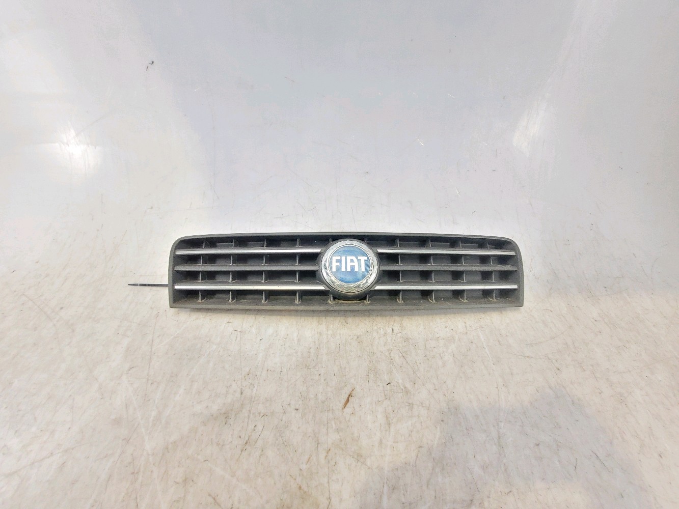 Calandre 0000046849441 - FIAT PUNTO 2 PH.2 1.2 - A0-0858Y A0-0858Y