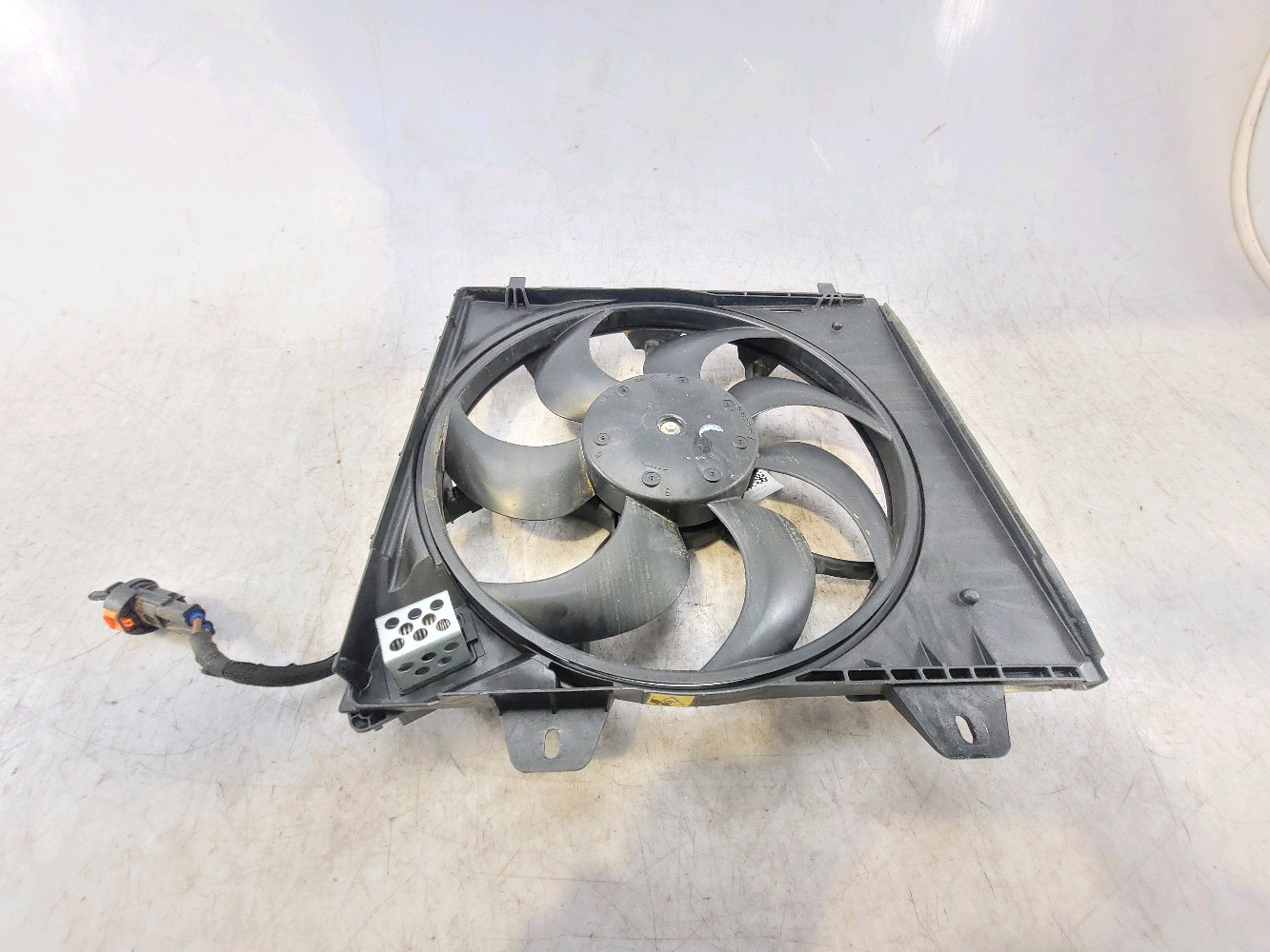 Groupe motoventilateur 9827752980 - PEUGEOT 2008 2 PH.1 1.2 PTEC - W0-9347T W0-9347T