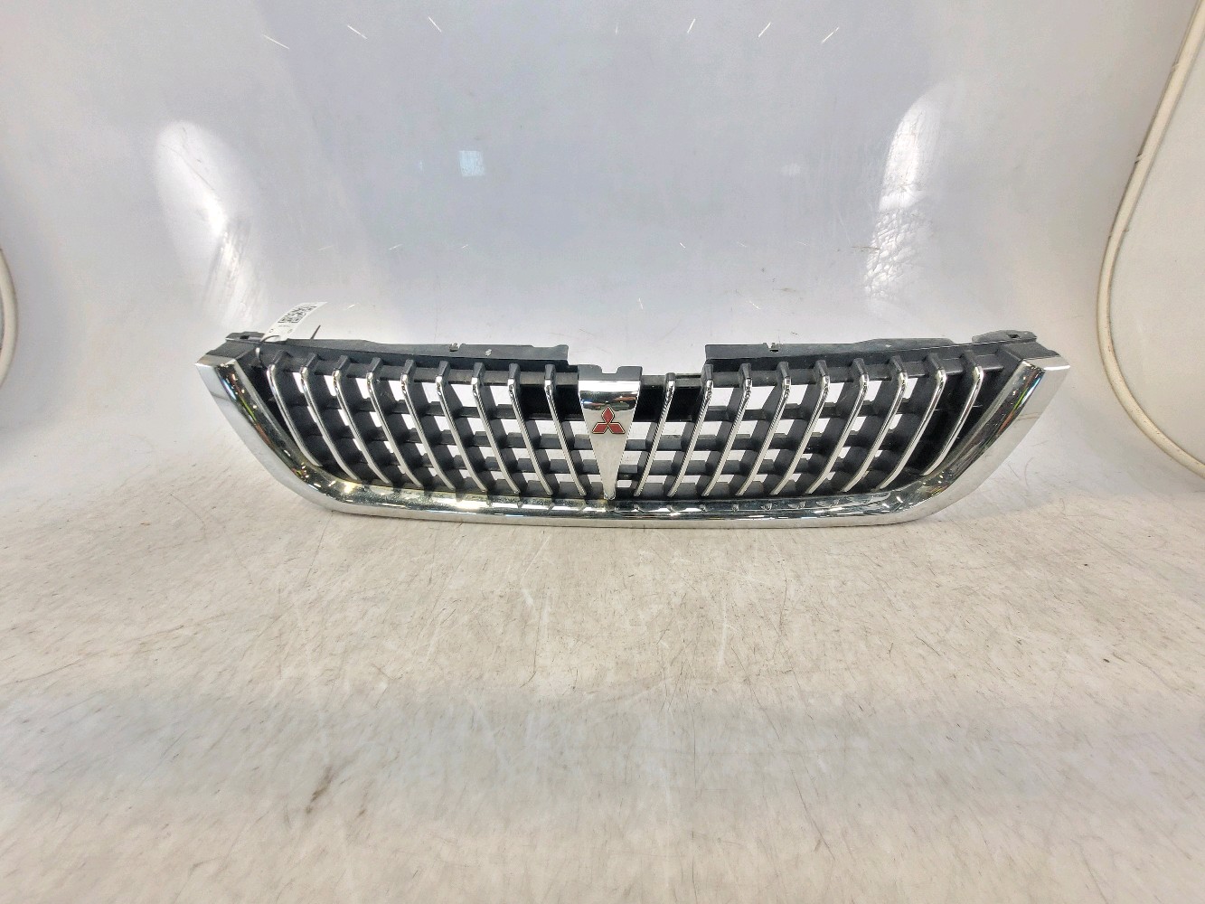 Calandre MR478595 - MITSUBISHI PAJERO SPORT TURBO - Z0-8419F Z0-8419F