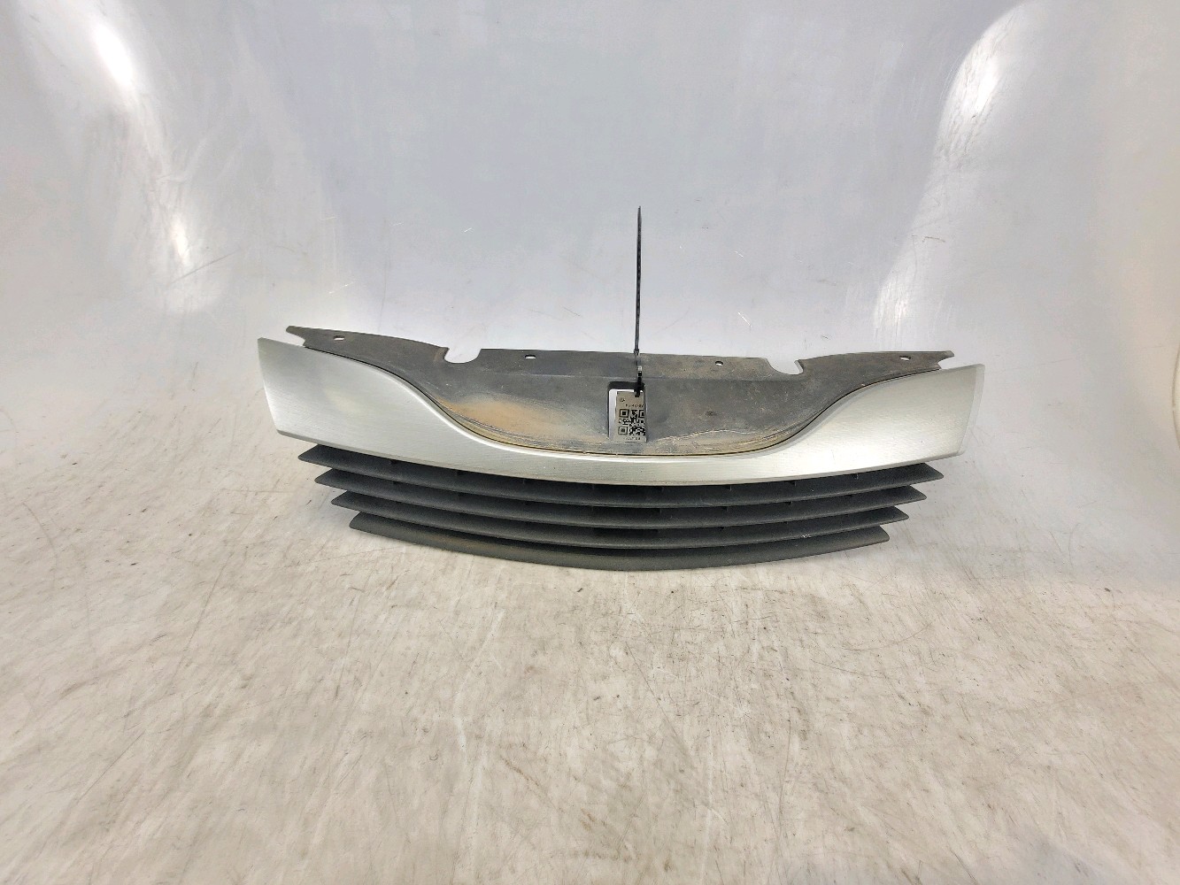 Calandre 8200390126 - RENAULT LAGUNA 2 PH.1 EXPR/PRI - K0-4776Y K0-4776Y