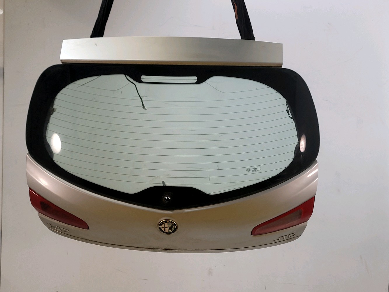 Hayon ALFA-ROMEO 147 PH.2 GRIS FONCE réf. 60694122 I0-5698J I0-5698J