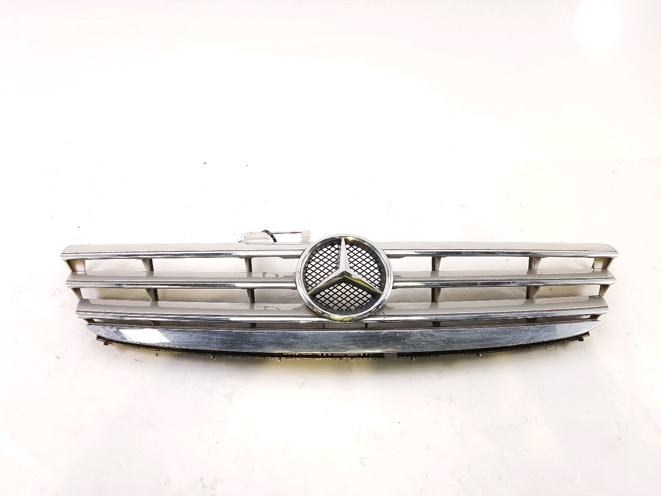 Calandre 1698801183 - MERCEDES CLASSE A 2 PH.1 A180 CDI - P1-0925E P1-0925E