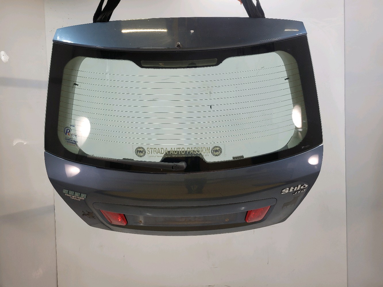 Hayon FIAT STILO BLEU CLAIR réf. 46752505 N1-1556A N1-1556A