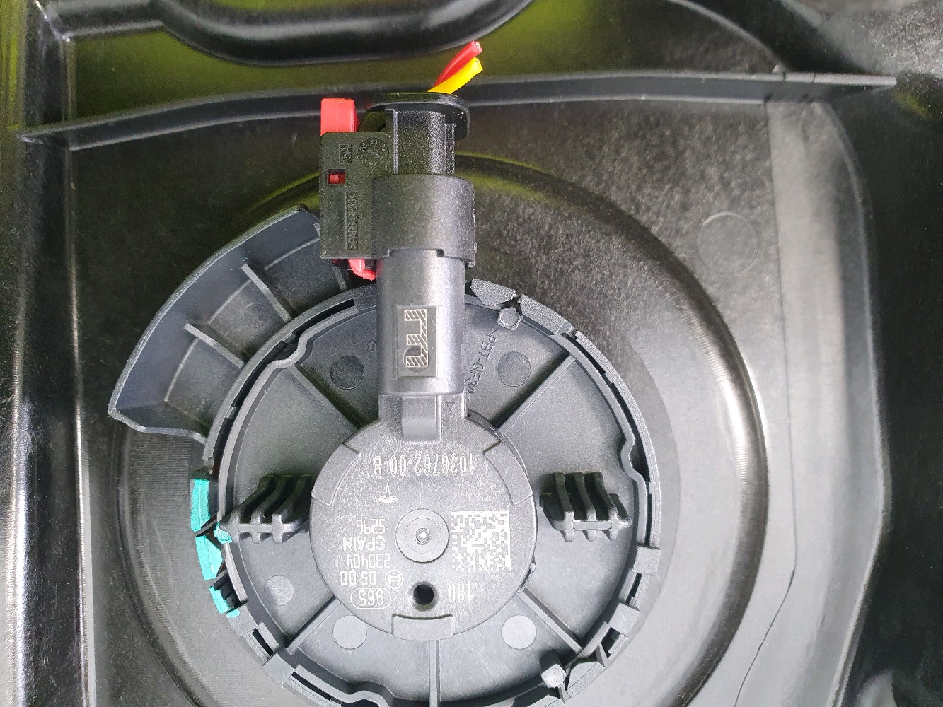 Lève-vitre avant gauche TESLA MODEL Y B0-0421M B0-0421M [reference_2427330] 4