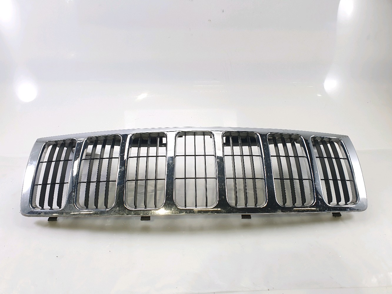 Calandre 00K55157414AA - JEEP GRAND CHEROKEE 2 PH.1 3.0 CRD - U0-9383Z U0-9383Z