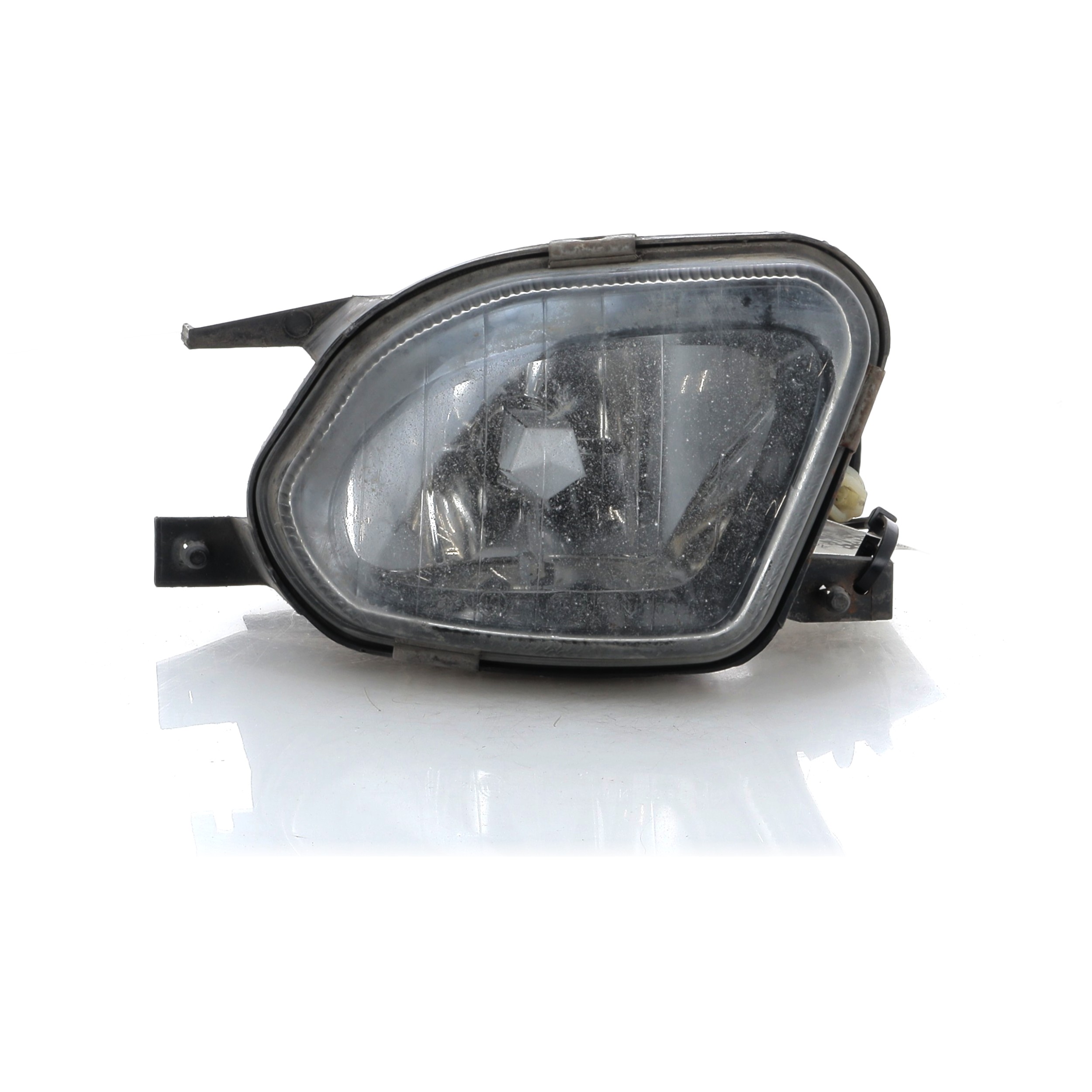 Antibrouillard gauche 2118201156 - MERCEDES CLASSE E 3 PH.1 2.2 CDI (220) 16V - A0-1787P A0-1787P