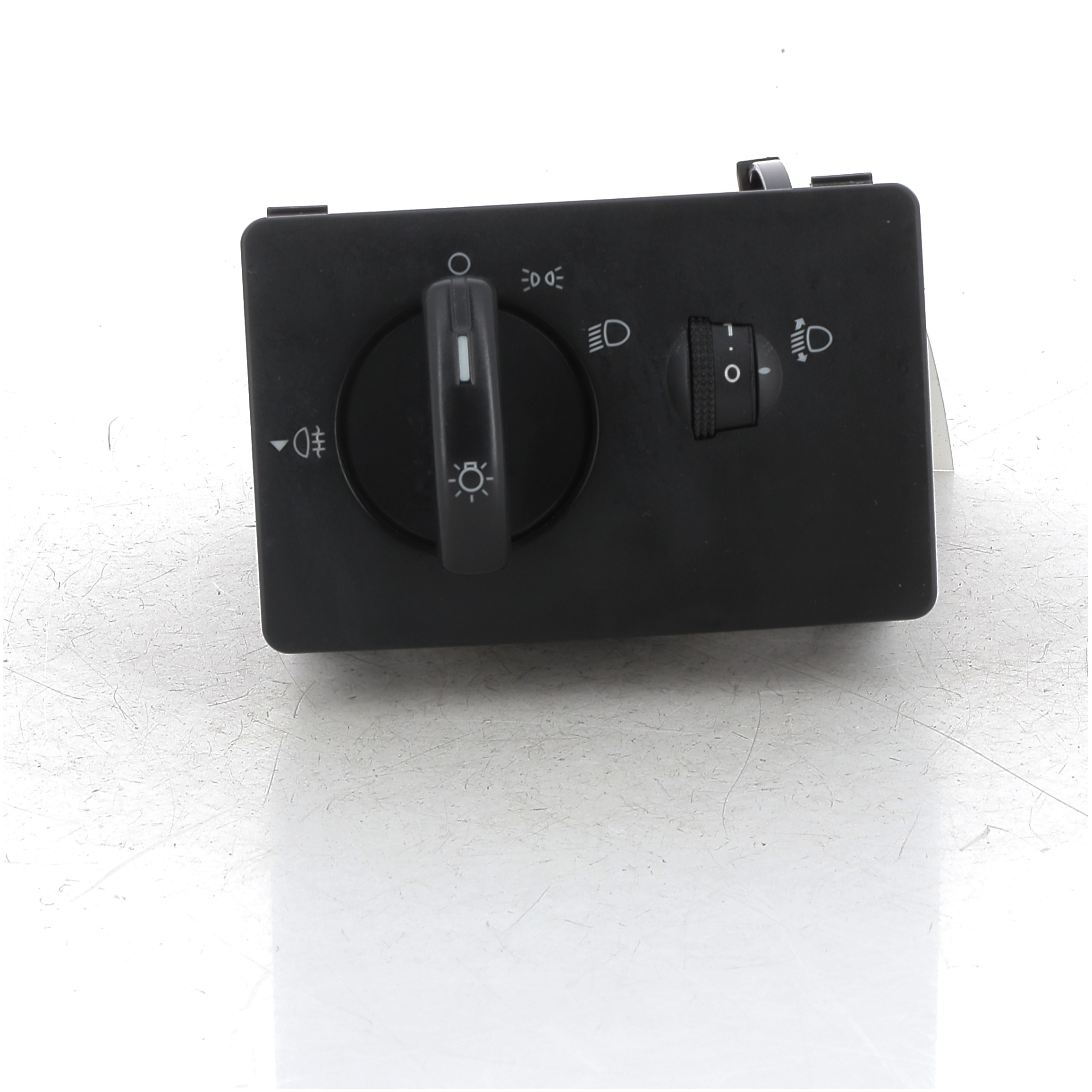 Interrupteur d'éclairage 1356220 - FORD FIESTA 5 PH.2 1.4 TDCI - B0-2048G B0-2048G