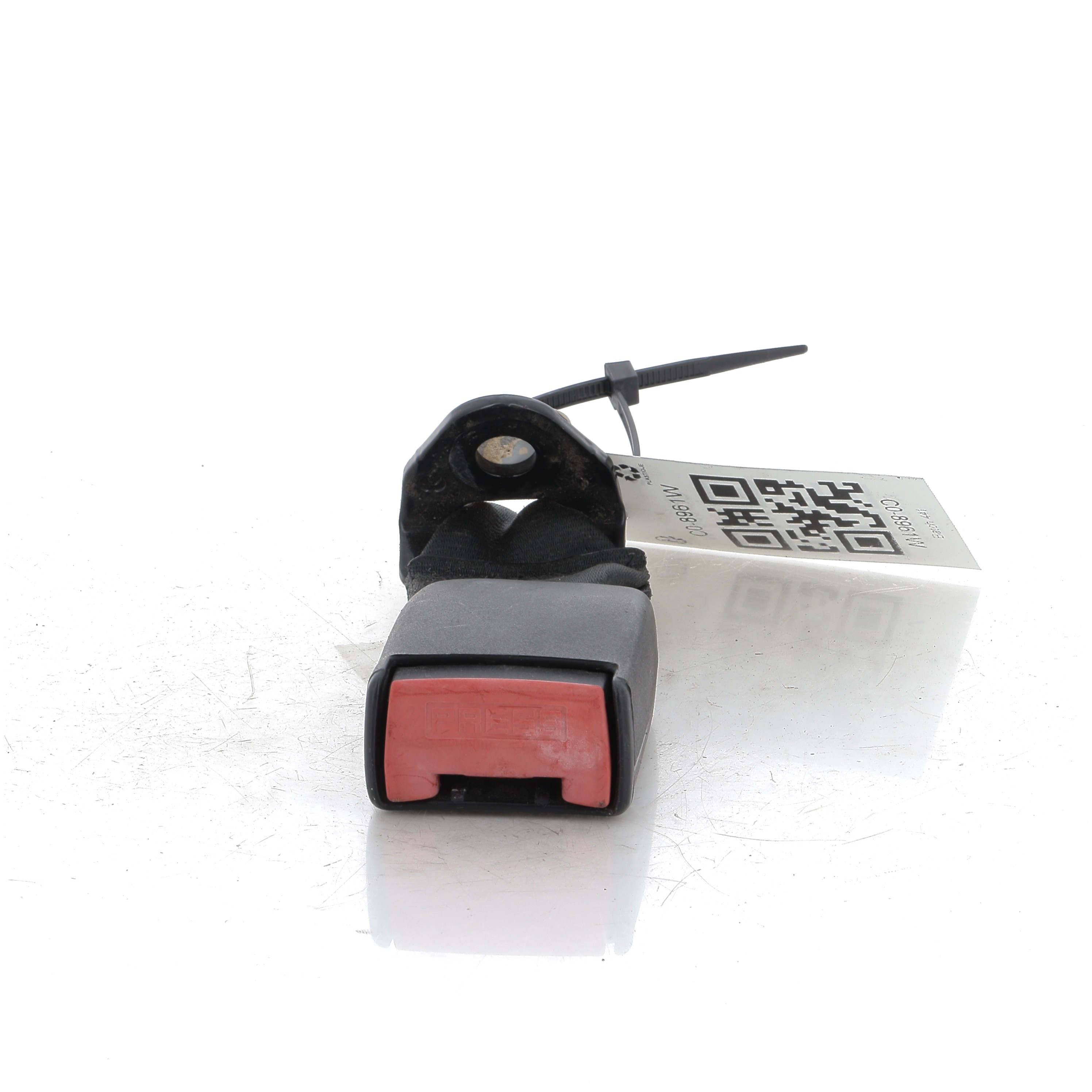 Attache ceinture arrière gauche RENAULT CLIO 1 PH.1 C0-8961W C0-8961W