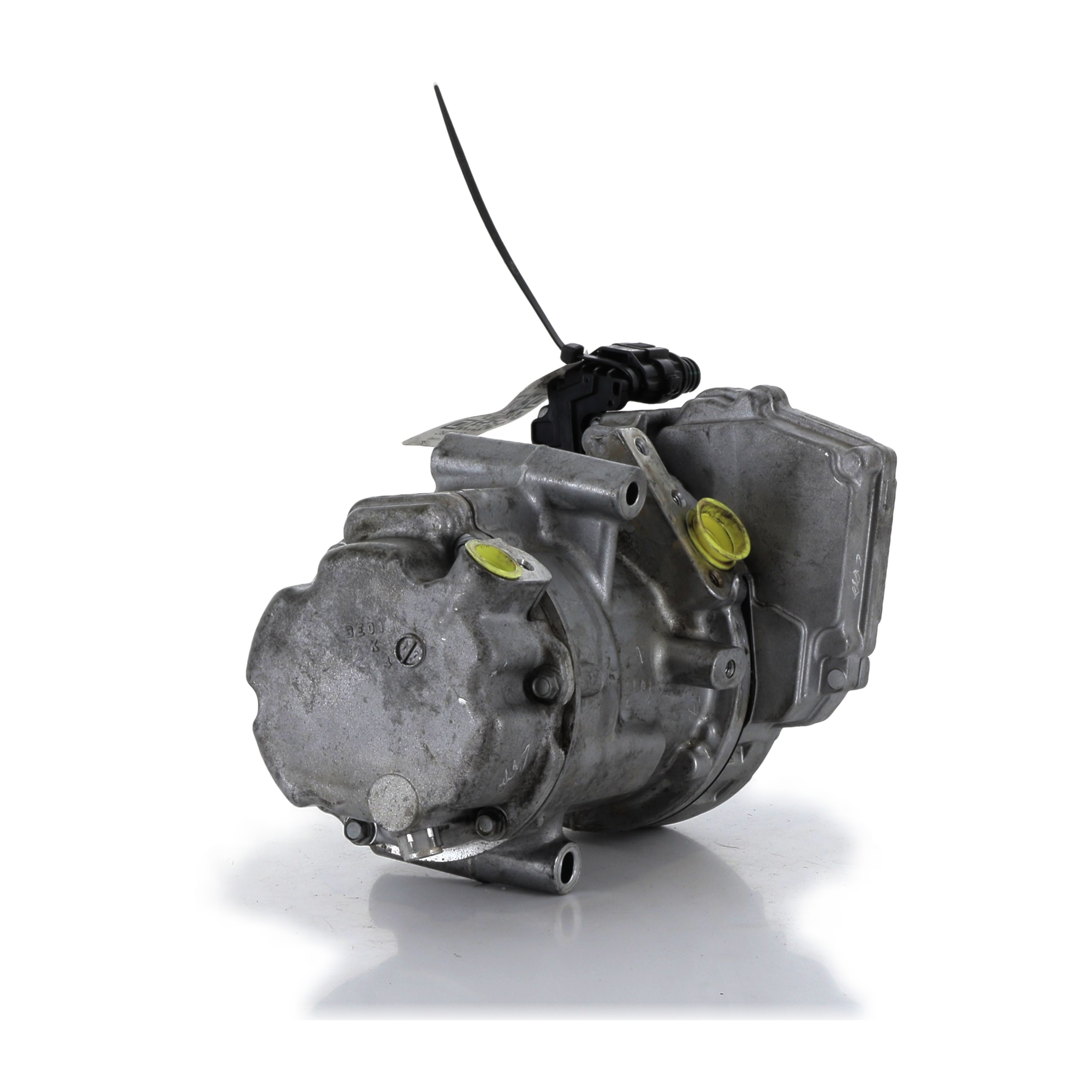 Compresseur de climatisation RENAULT CLIO 5 PH.1 ETECH140 réf. 926003211R E0-9926C E0-9926C