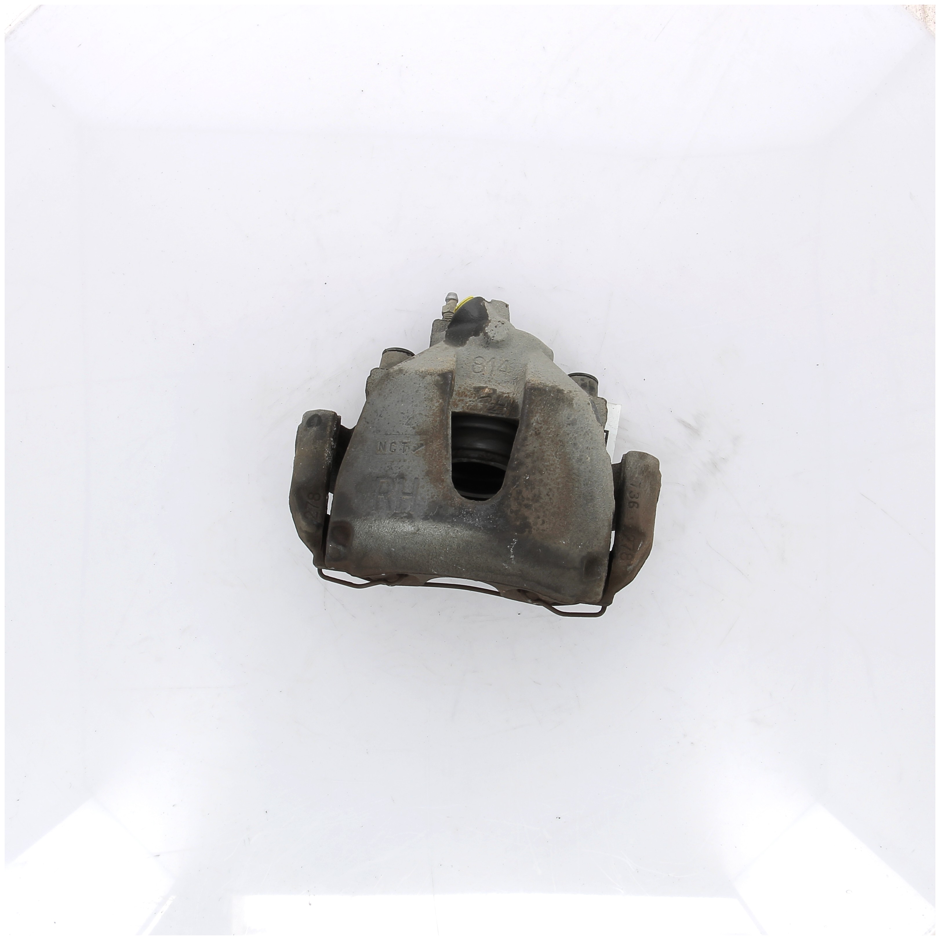 Etrier avant droit 36000704 - VOLVO C30 PH.1 1.6D - F0-1220C F0-1220C