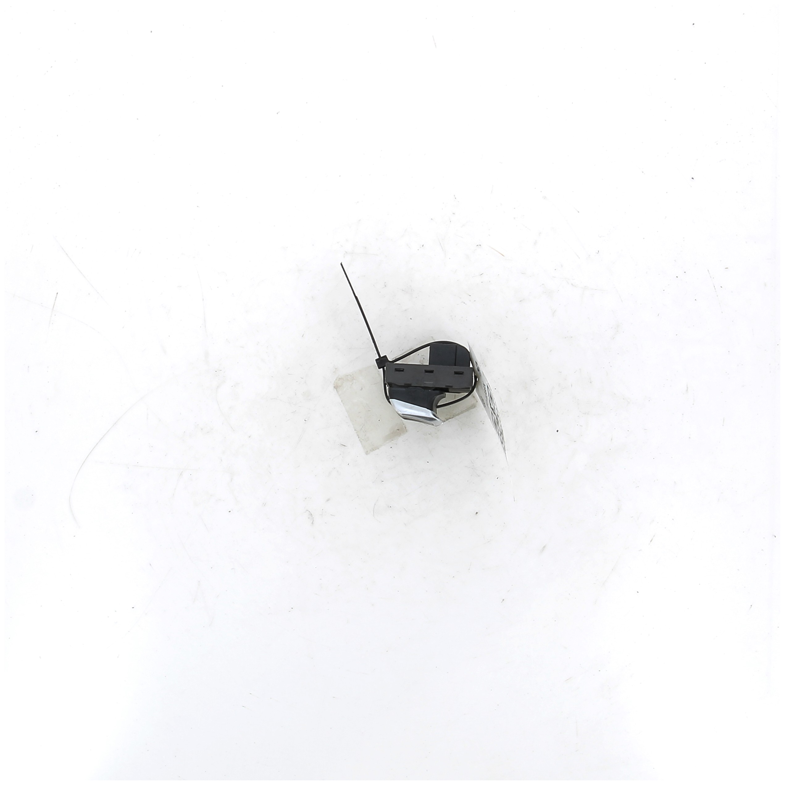 Platine de commande lève-vitre gauche 8X0959851B5PR - AUDI A1 1 PH.1 1.4 TFSI - F0-4386N F0-4386N