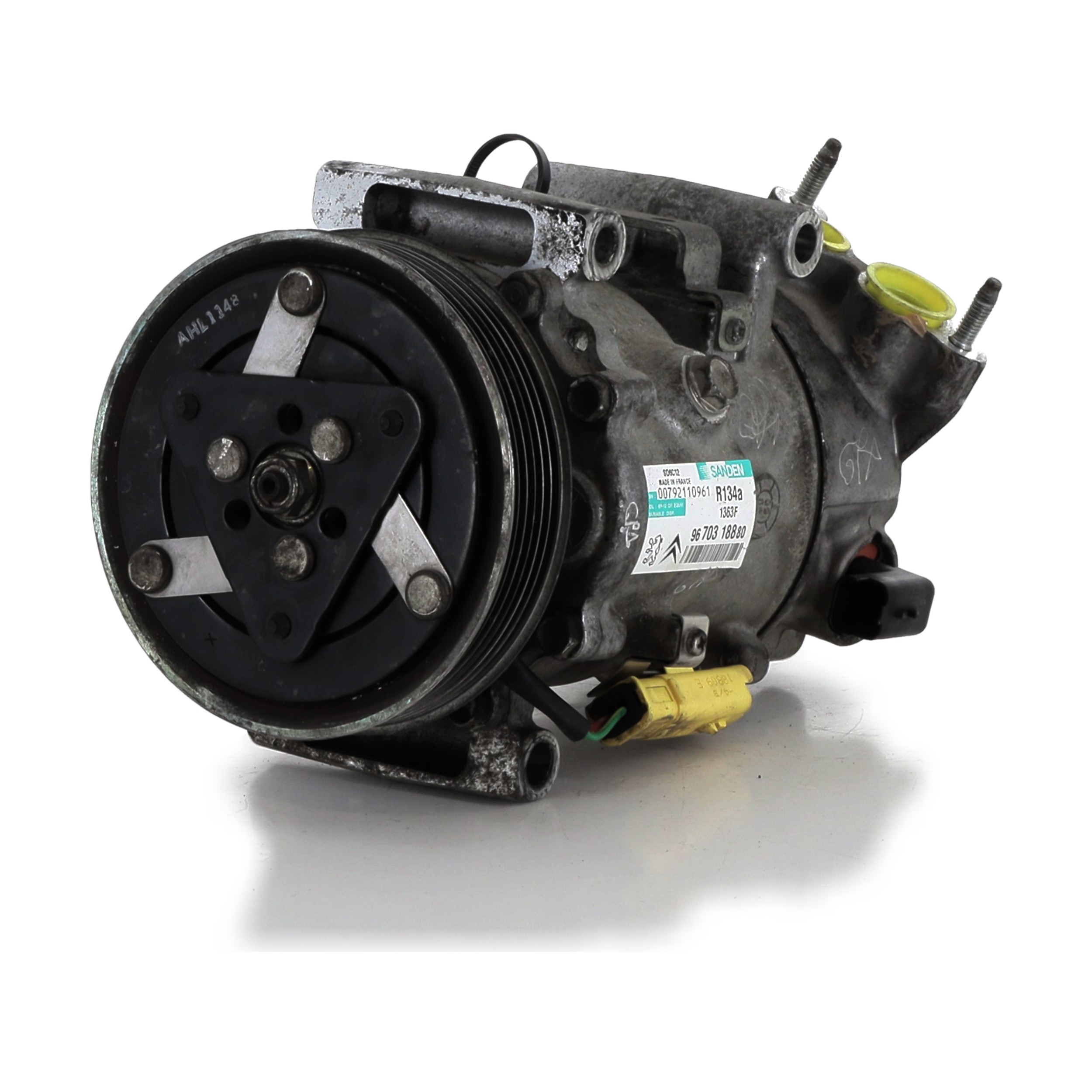 Compresseur de climatisation PEUGEOT 207 1.4 HDI réf. 1671553680 F0-5737Z F0-5737Z