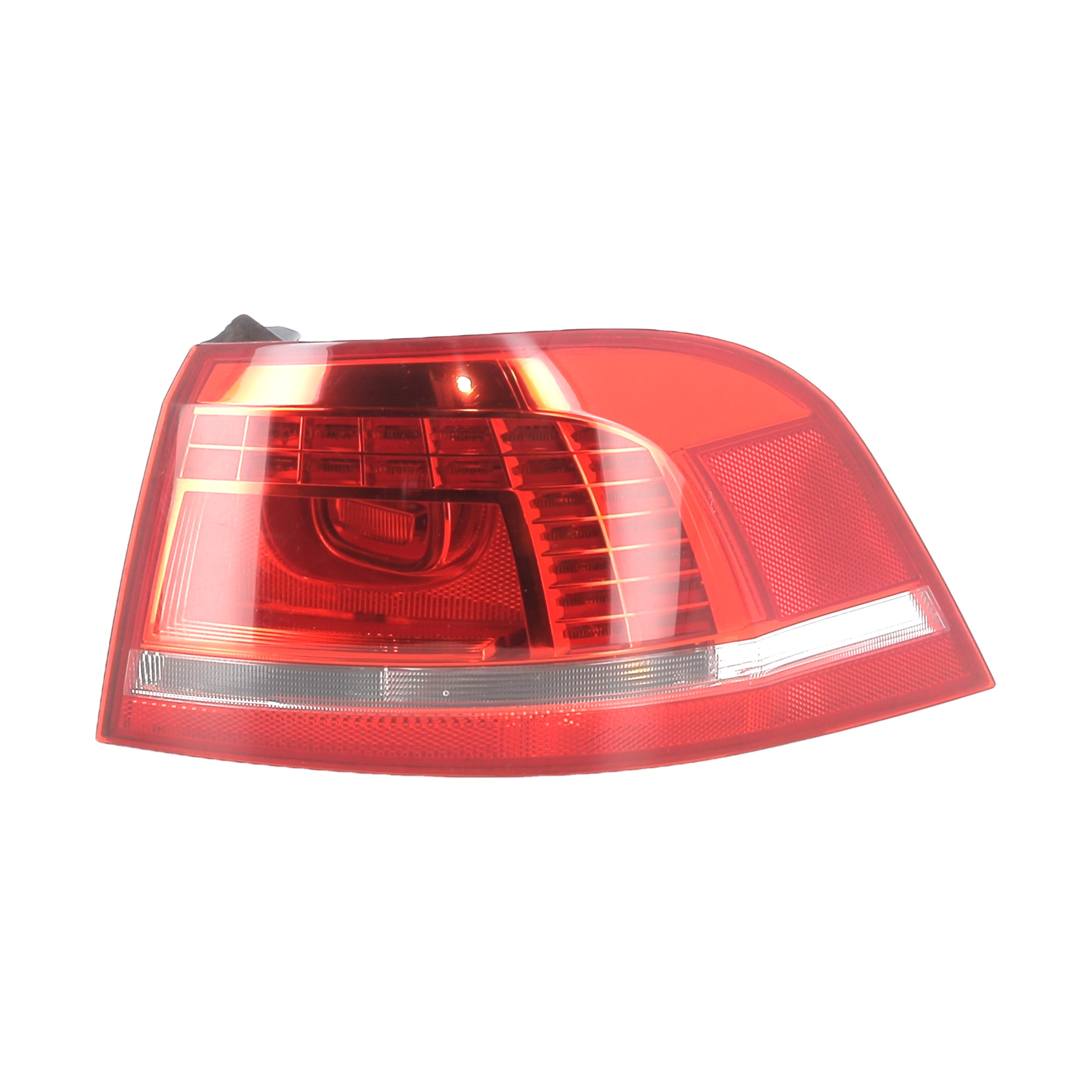 Feu arrière droit VOLKSWAGEN PASSAT SW 6 réf. 3AF945208B F1-0333Z F1-0333Z