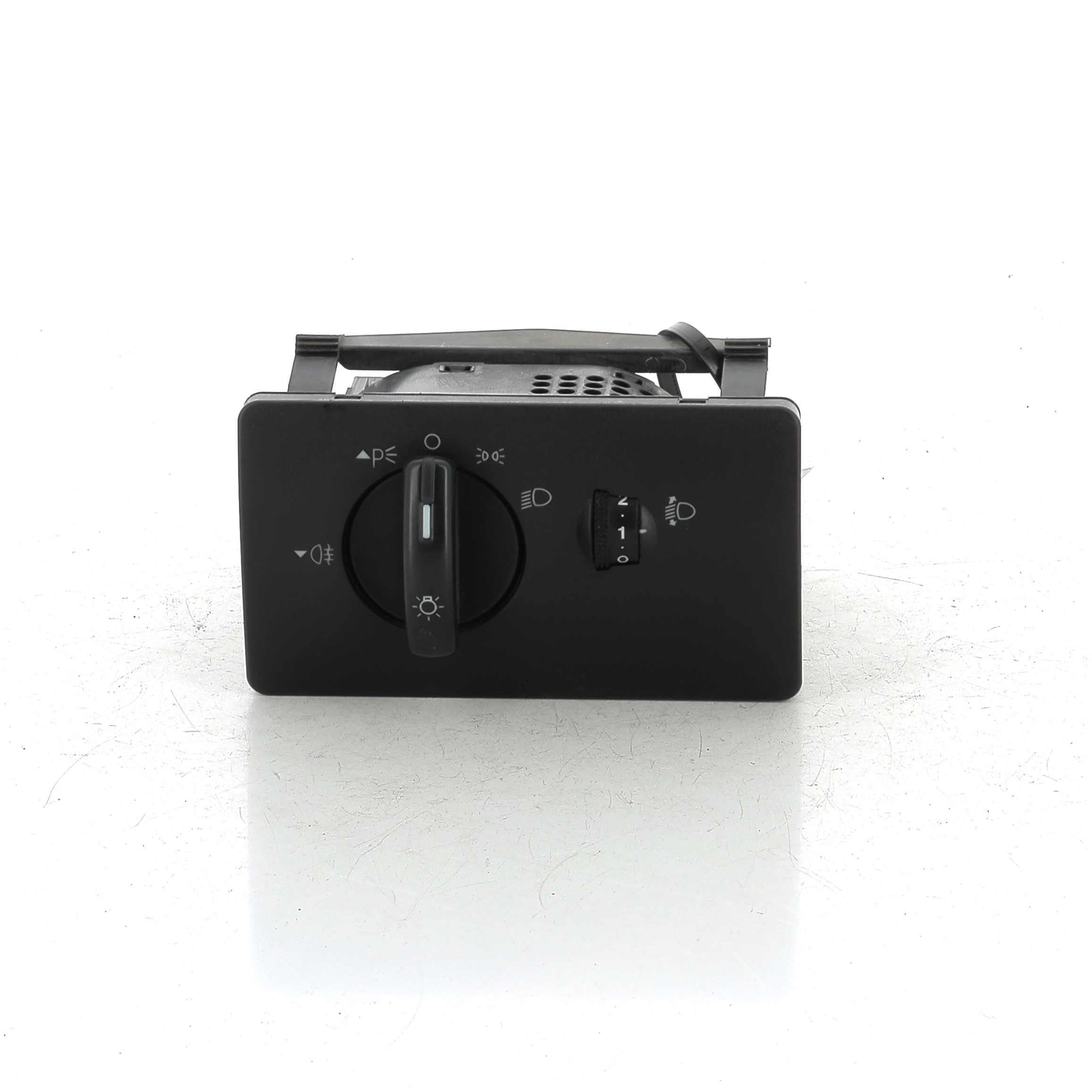 Interrupteur d'éclairage 1142542 - FORD MONDEO CLIPPER 2 2.0 TDI - K0-6770K K0-6770K