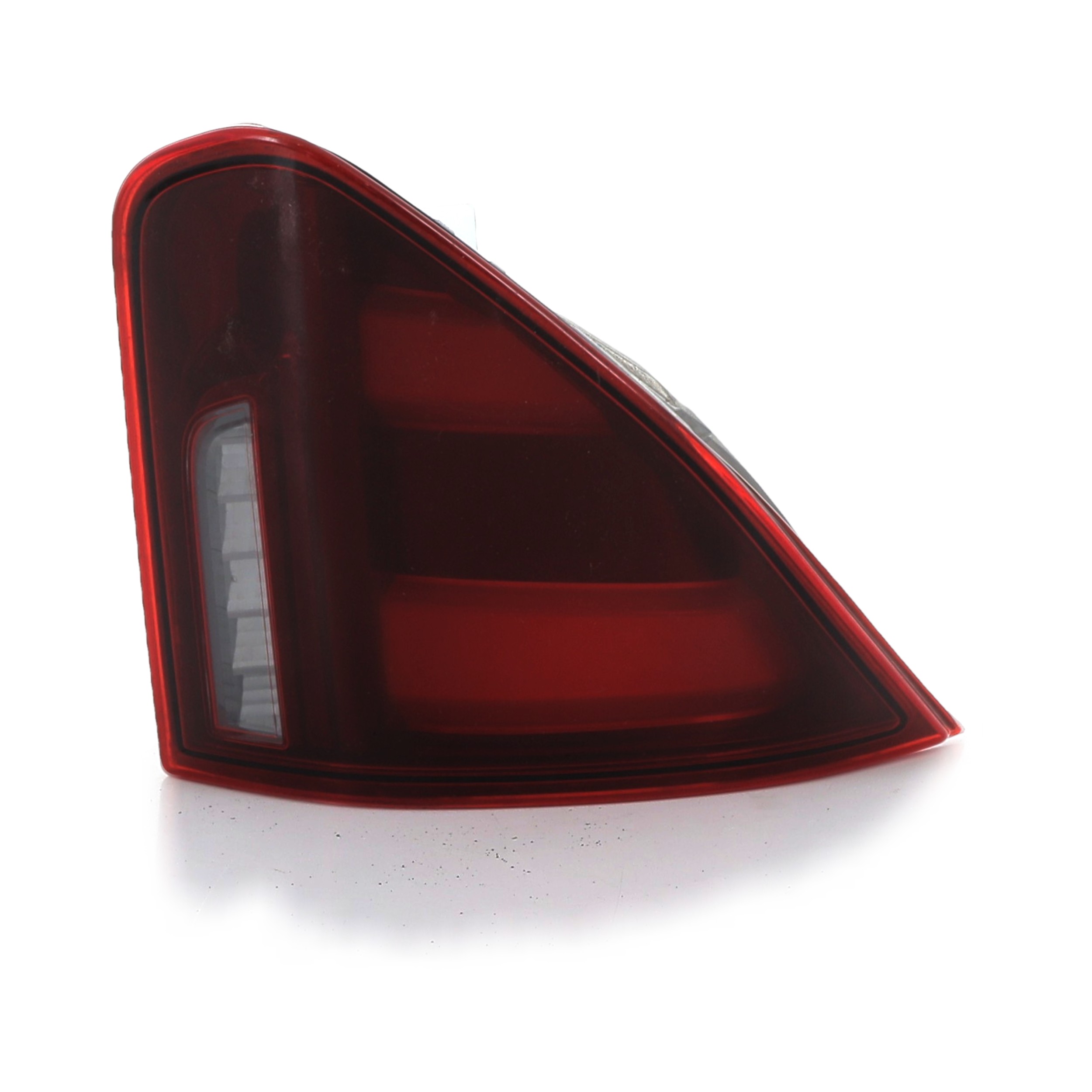 Feu de hayon droit 9814757280 - PEUGEOT 2008 1 PH.2 1.2 PTEC - K2-0022P K2-0022P