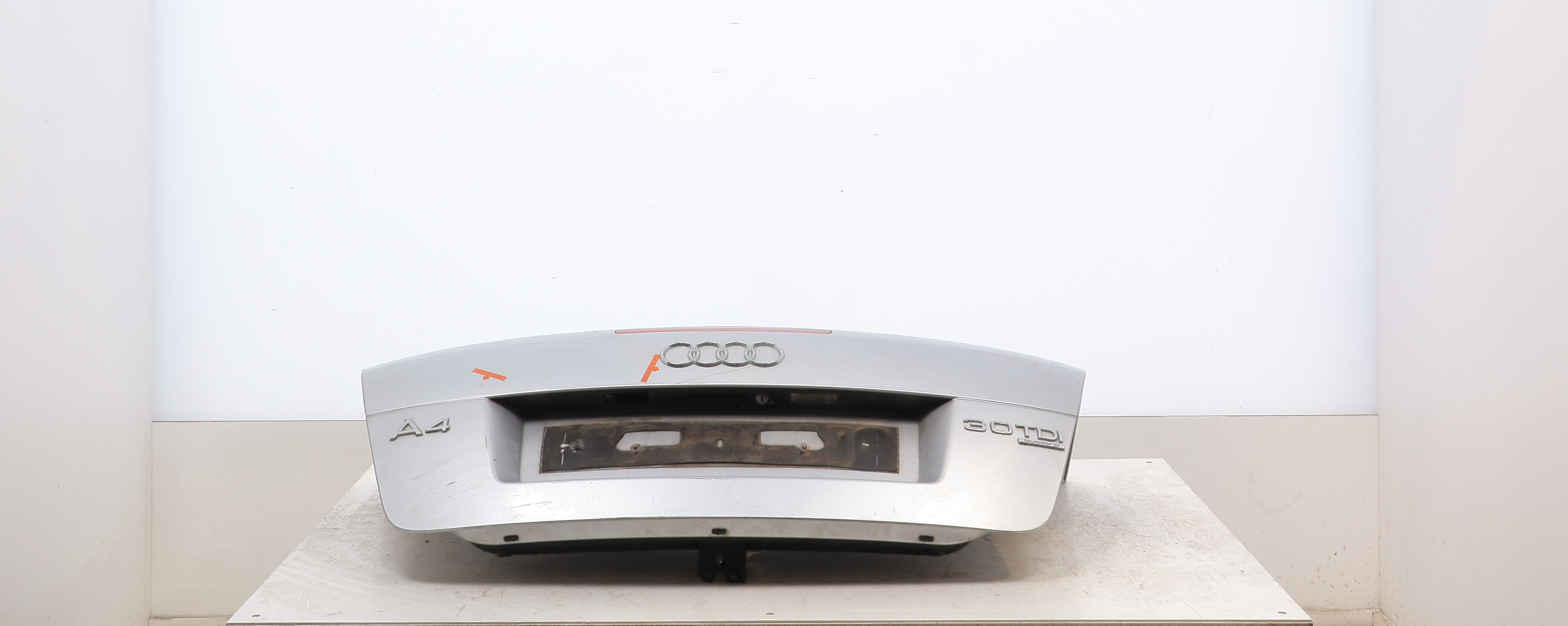 Malle AUDI A4 2 PH.2 réf. 8H0827023BGRU M0-4892R M0-4892R