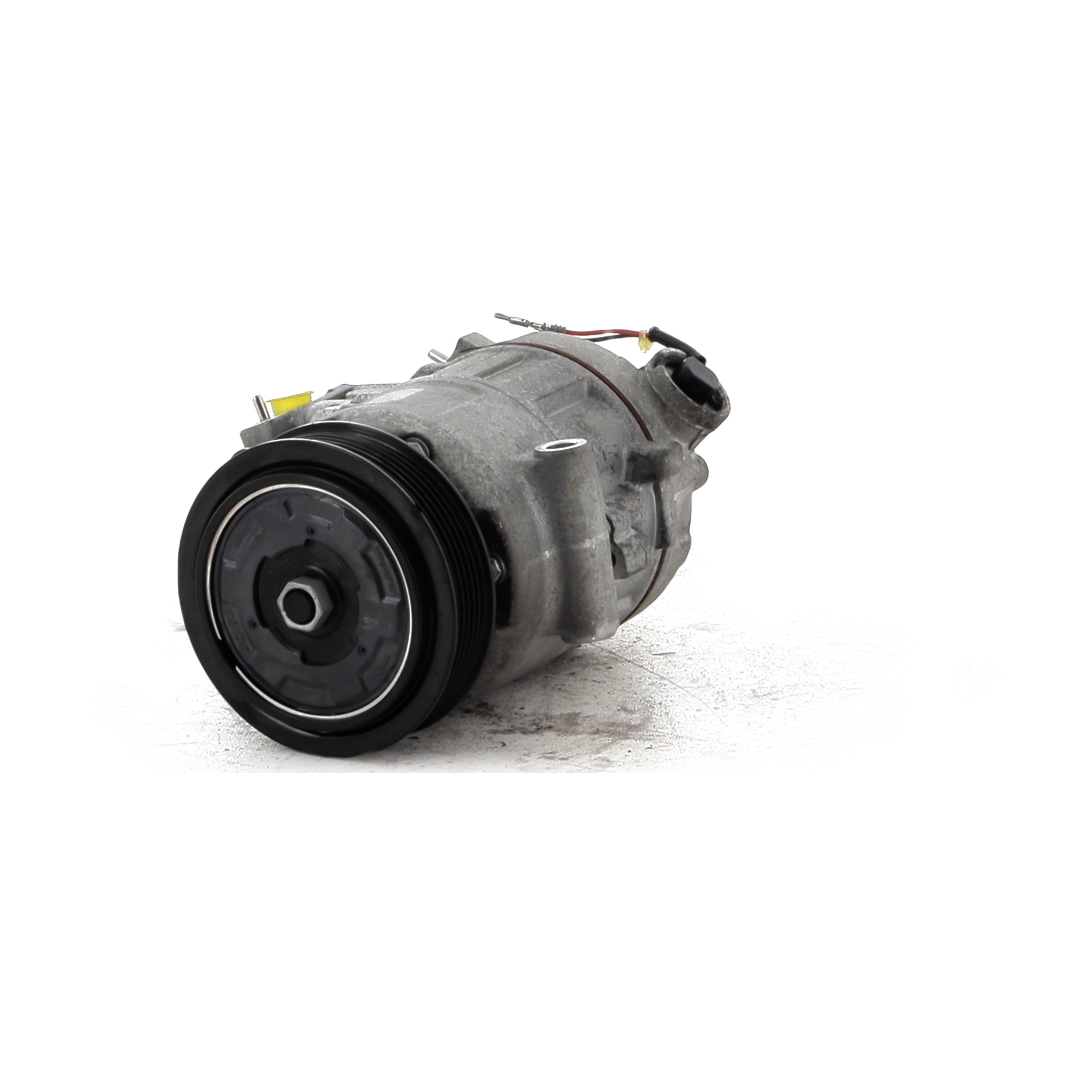 Compresseur de climatisation VOLKSWAGEN POLO TDI réf. 6Q0820803DX M0-9708F M0-9708F