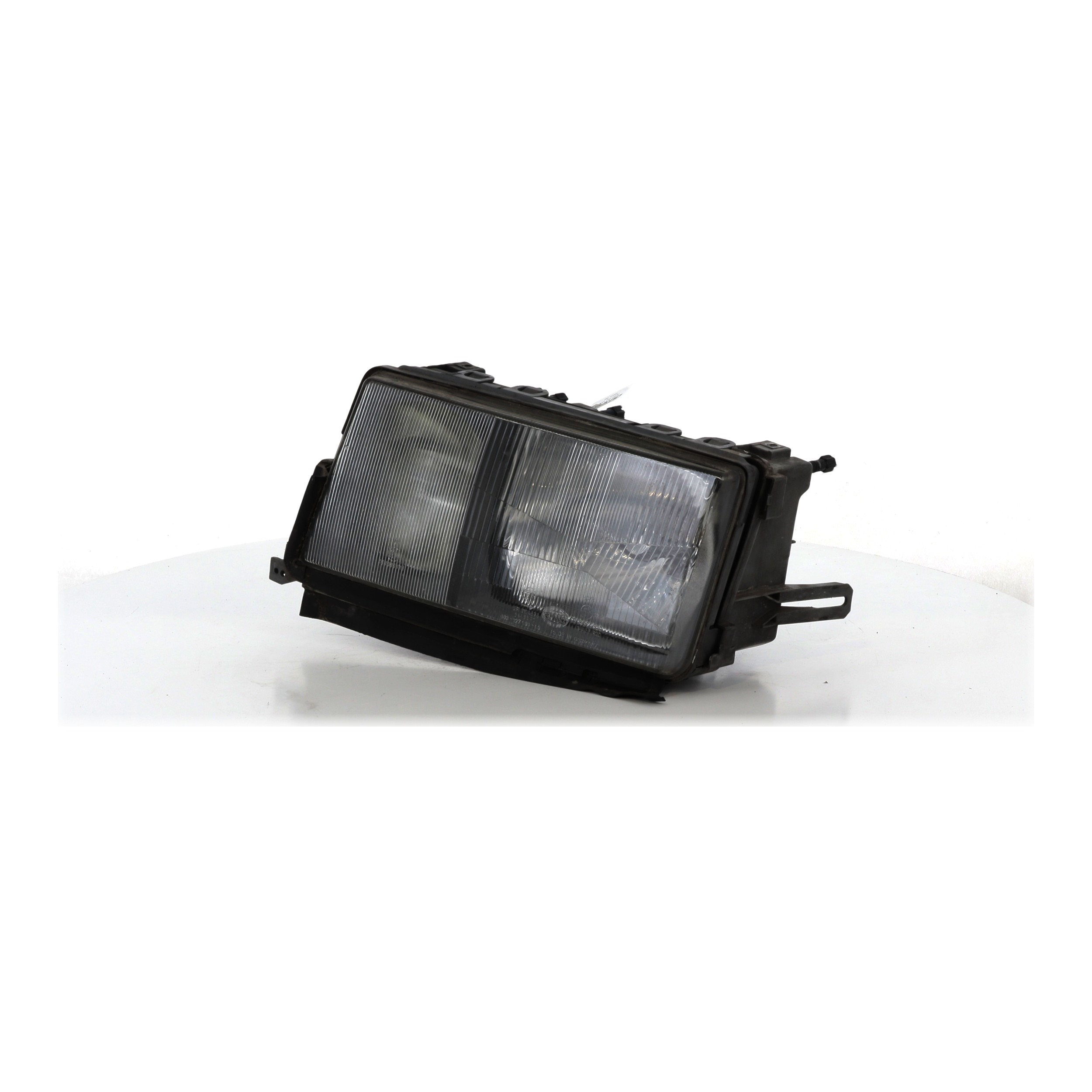 Phare gauche réf. A2018207961 MERCEDES 190 1 PH.2 N0-8475N N0-8475N