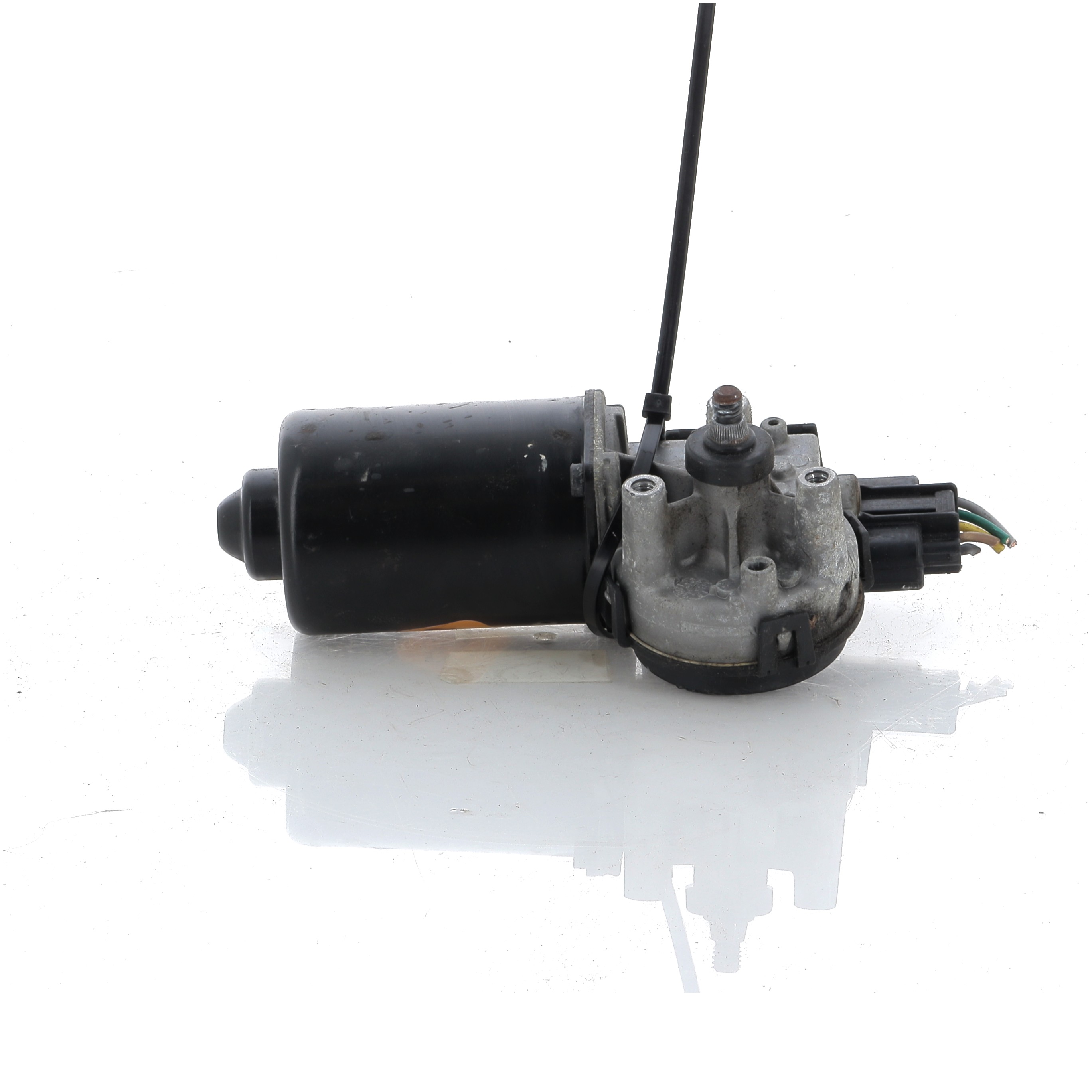 Moteur d'essuie glace avant réf. 981102C100 HYUNDAI COUPE 2 PH.3 P0-4991Z P0-4991Z