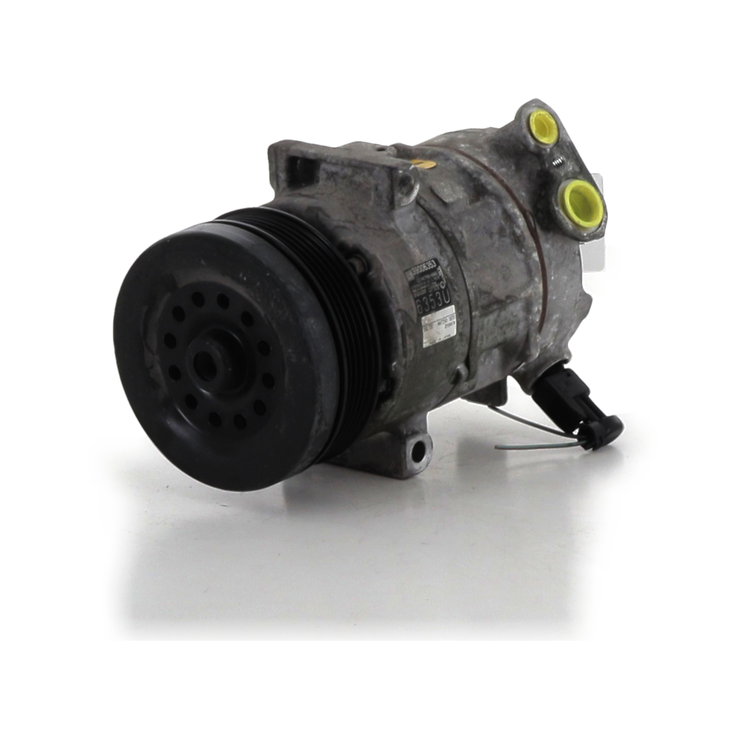 Compresseur de climatisation OPEL CORSA E 1.4 réf. 39079899 P0-9212J P0-9212J