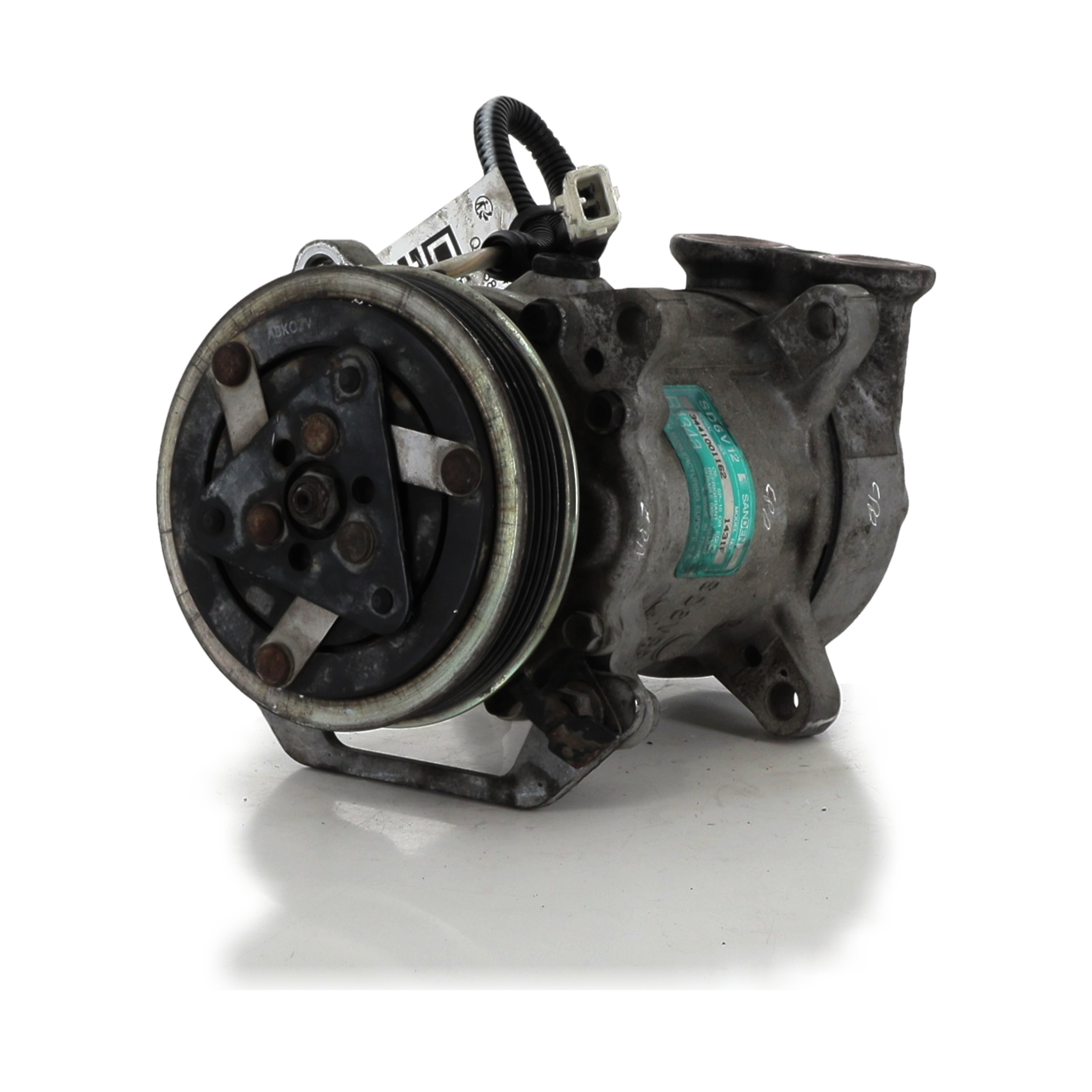 Compresseur de climatisation CITROEN SAXO PH.2 SX/EXCLU réf. 00006453FS Q0-1388J Q0-1388J