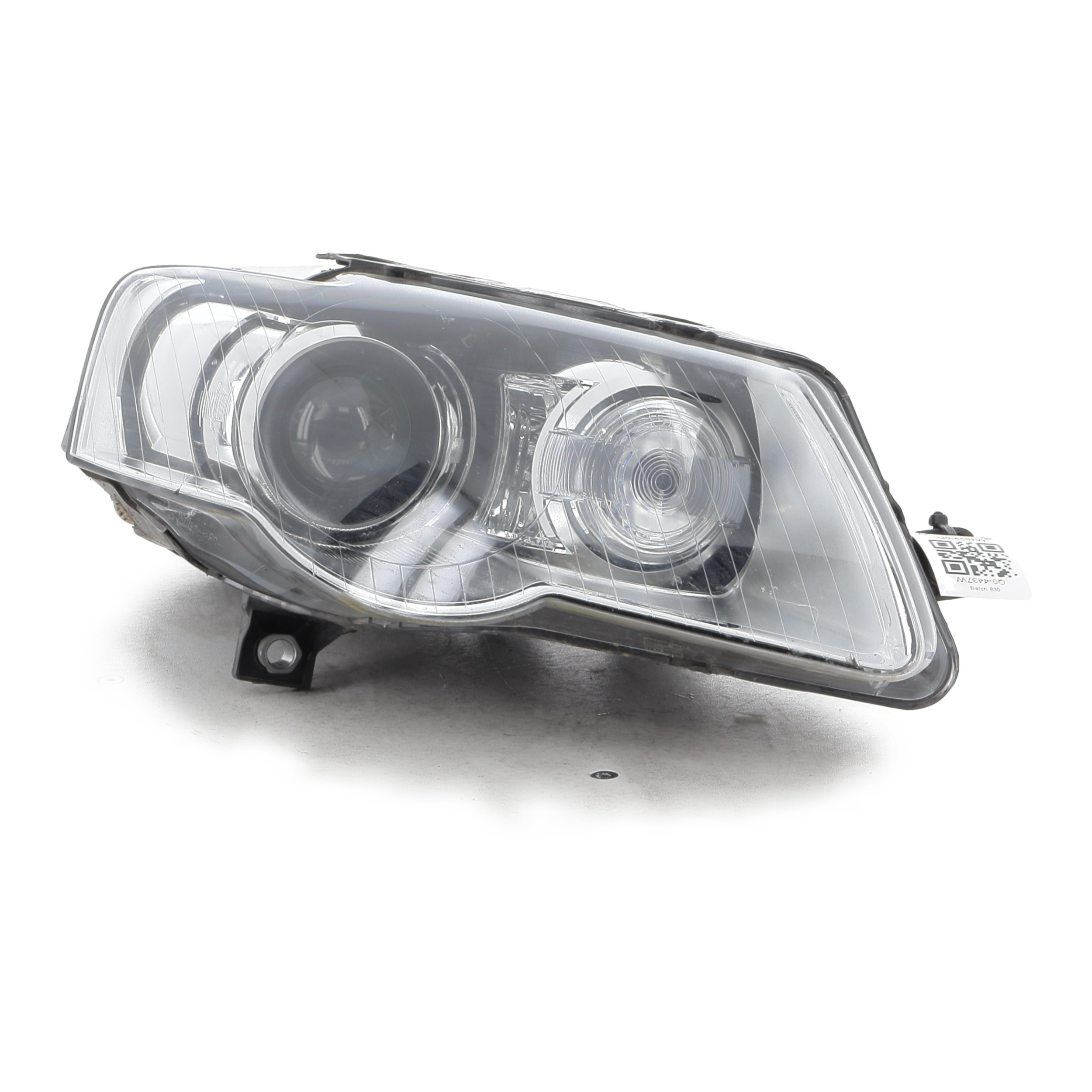 Phare droit réf. 3C0941754K VOLKSWAGEN PASSAT 5 Q0-4437W Q0-4437W