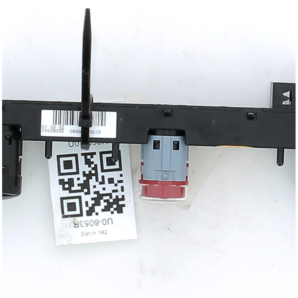 Bouton de warning 735610908 - FIAT 500X PH.3 1.0T 120 - U0-6053R U0-6053R [reference_2316986] 3