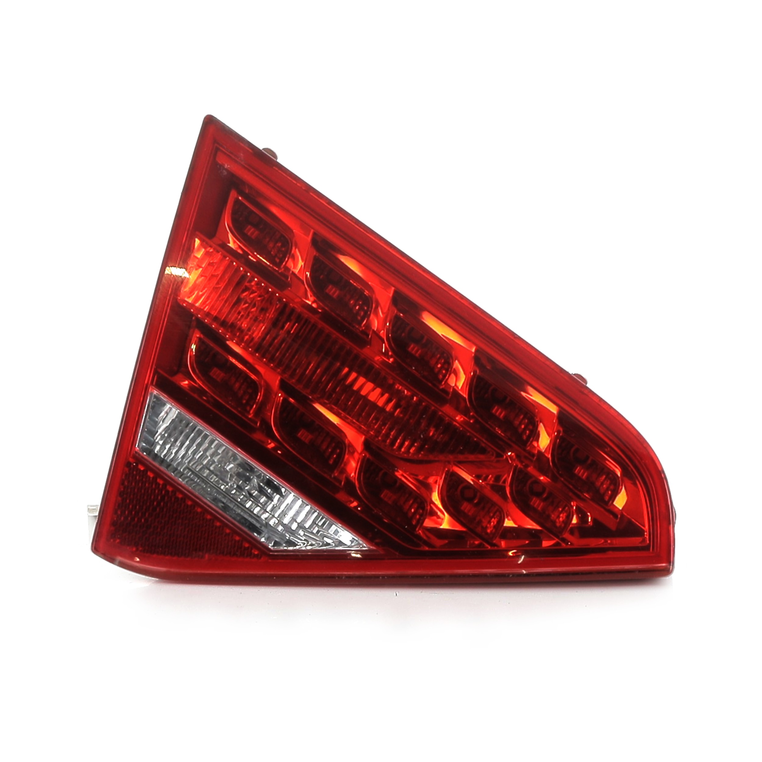 Feu de hayon gauche 8T0945093A - AUDI A5 1 PH.1 3.0 TDIQ - U1-3990W U1-3990W