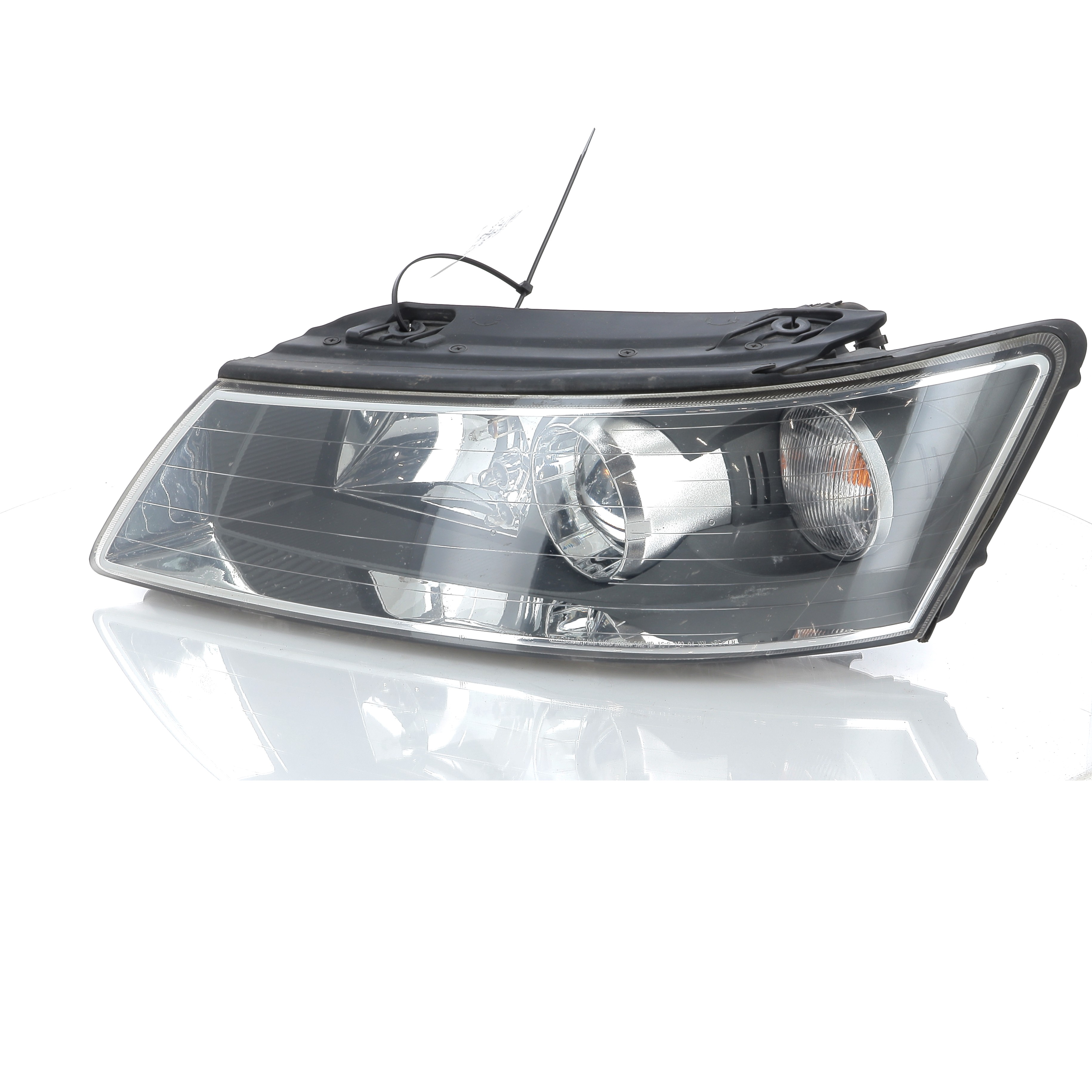 Phare gauche réf. 921013K110 HYUNDAI SONATA 5 V0-8236W V0-8236W