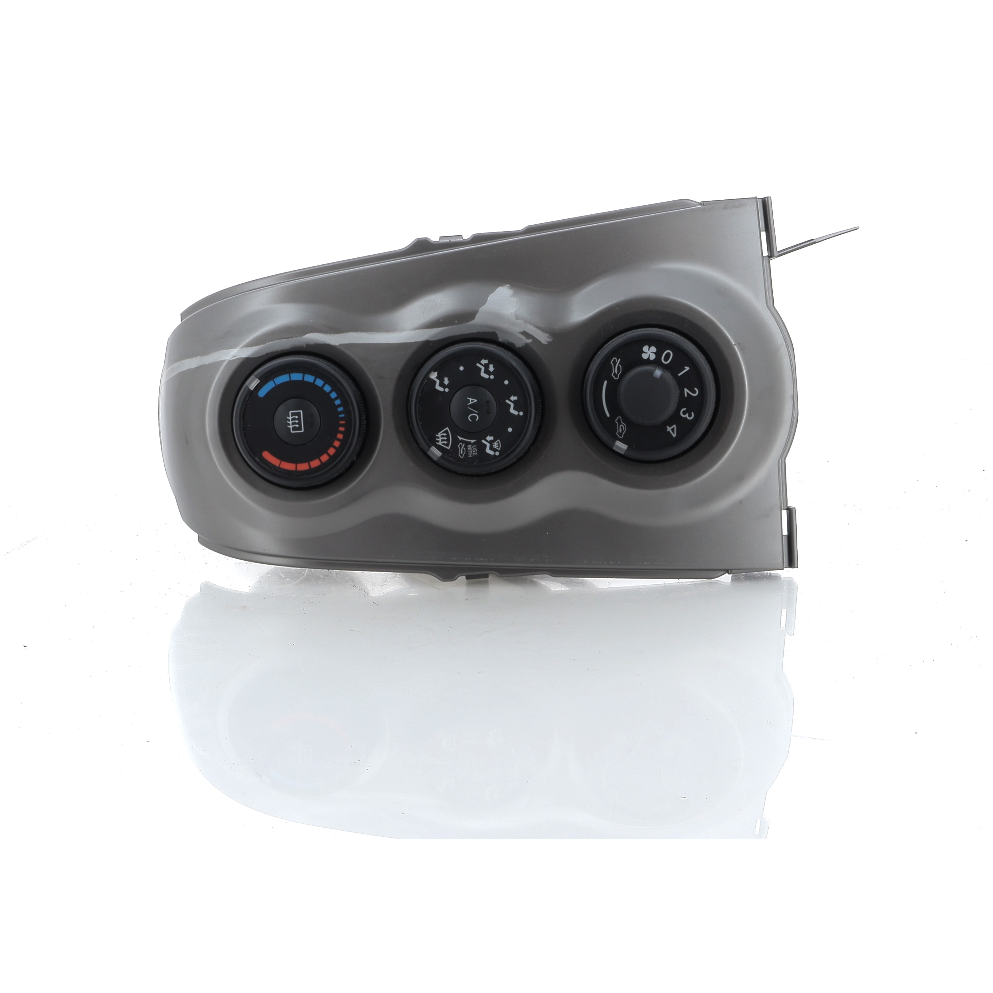 Commande de chauffage 559000D220B0 - TOYOTA YARIS 2 PH.2 1.3 VVTI - X0-7043G X0-7043G