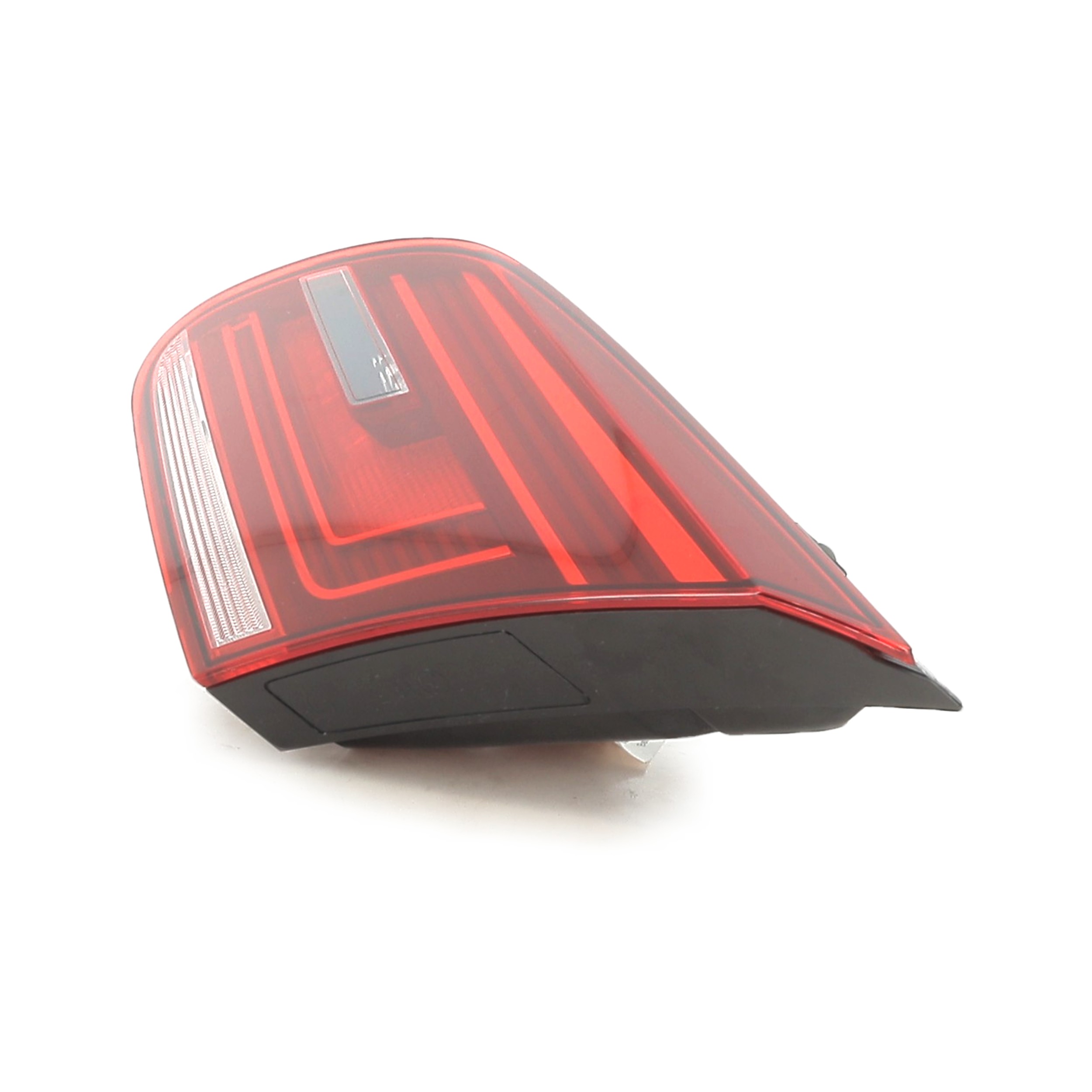 Feu de hayon droit 3C8945308T - VOLKSWAGEN PASSAT CC 6 1.4 TSI - Y0-0512L Y0-0512L