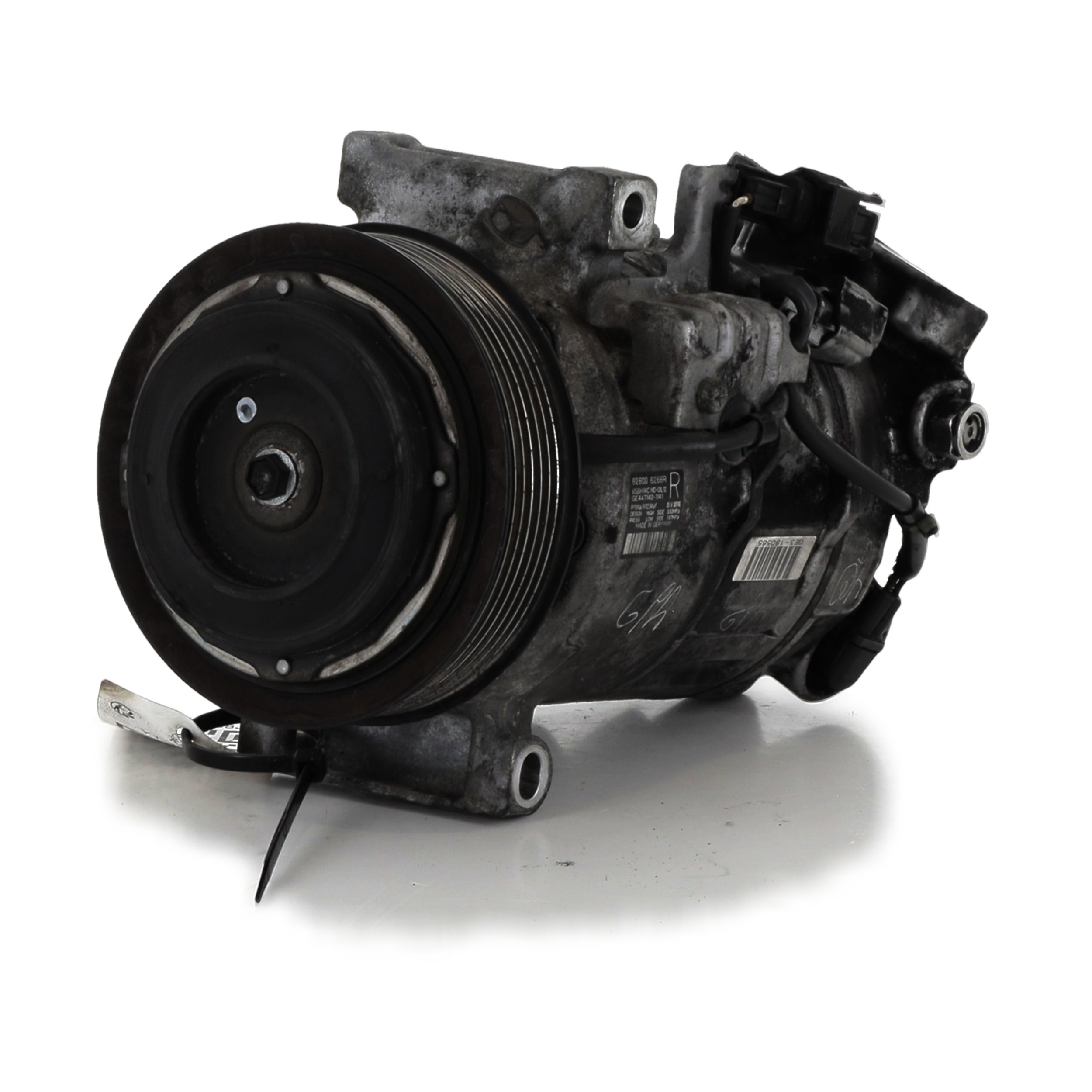 Compresseur de climatisation RENAULT ESPACE 5 DCI 160 réf. 926006266R Y1-1668J Y1-1668J