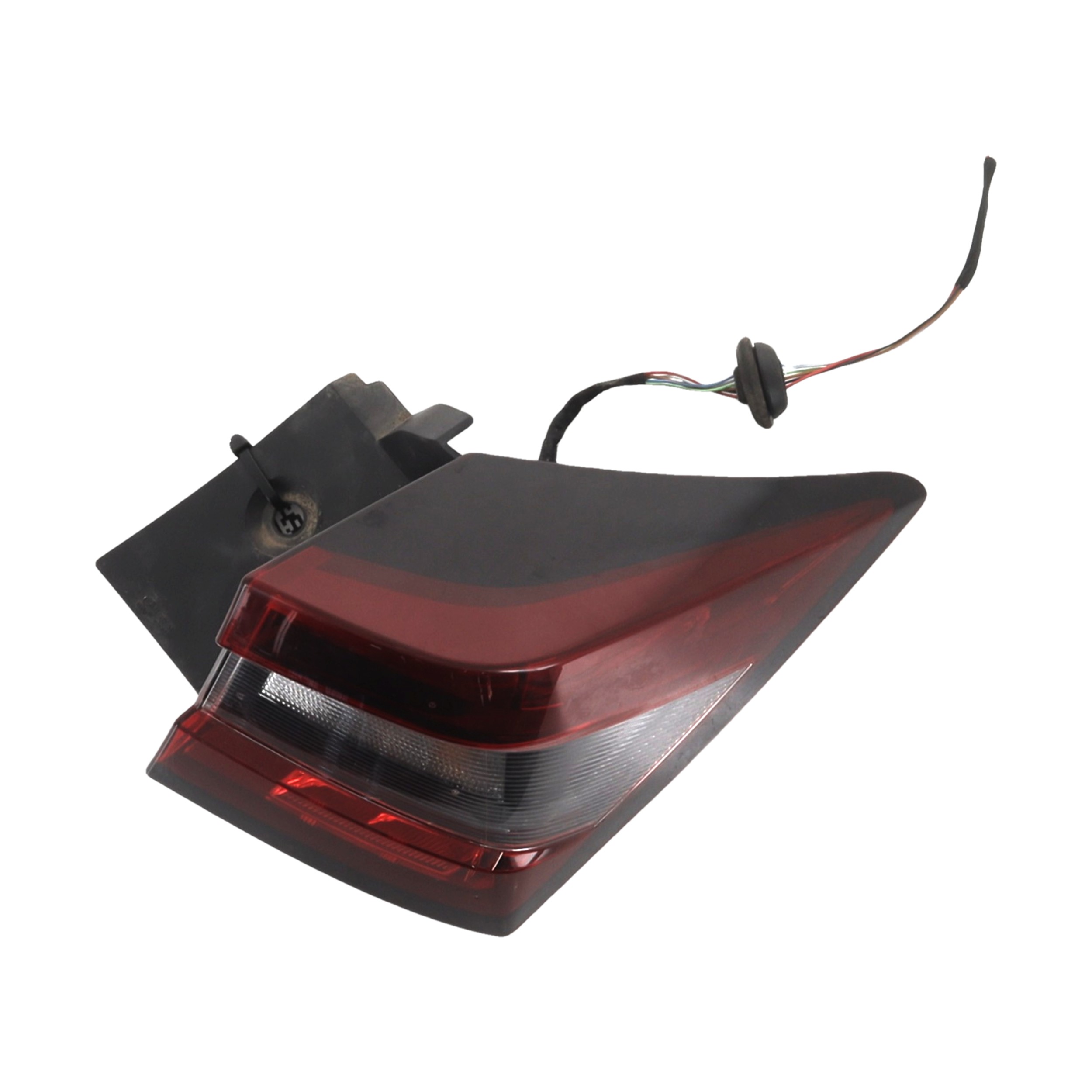 Feu arrière droit NISSAN JUKE 2 réf. 26550-6PA1B Y1-6650J Y1-6650J