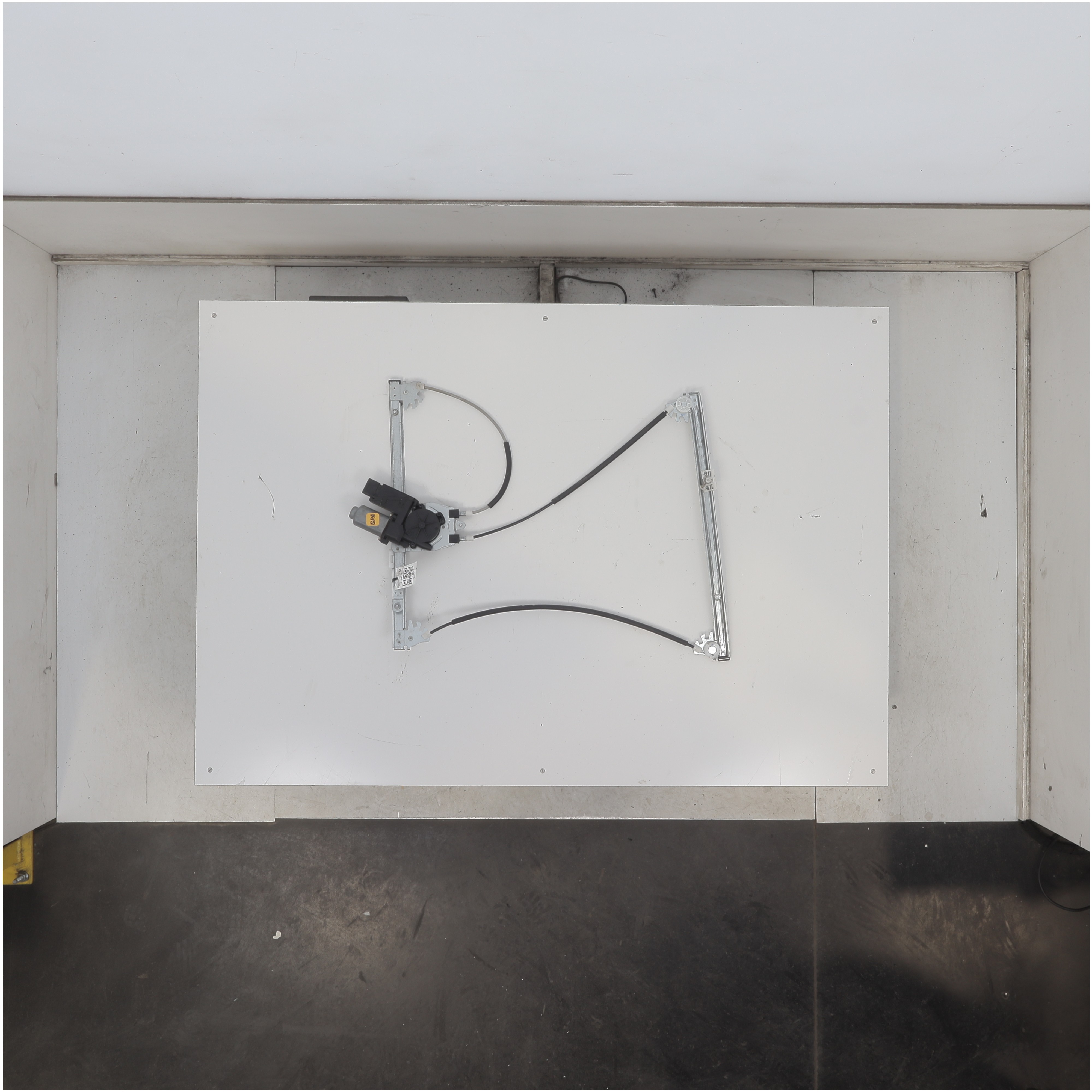 Lève-vitre avant gauche RENAULT LAGUNA 2 PH.1 Z1-4917R Z1-4917R