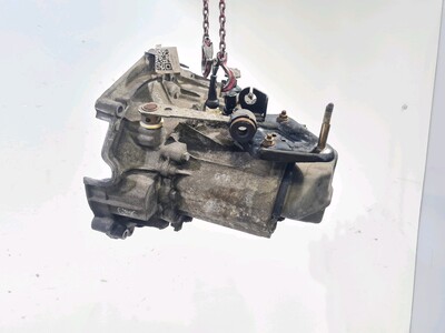 20CB56 Peugeot 205 106
