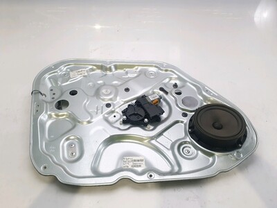 824711P000 KIA VENGA