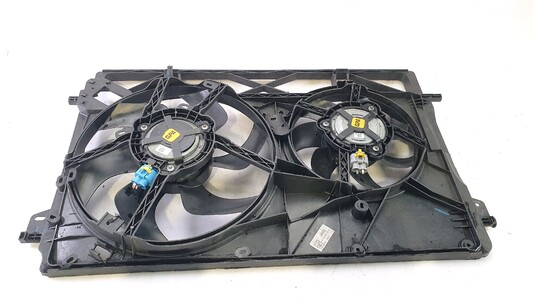 1684190980 Opel VIVARO