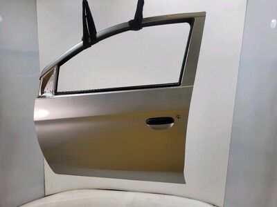 5700B683 Mitsubishi SPACE STAR