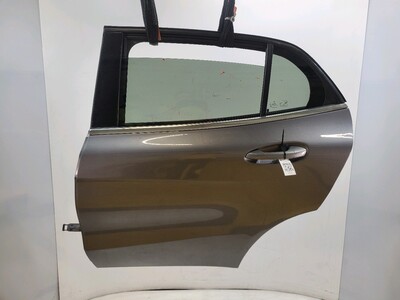 1567300105 Mercedes CLASSE GLA