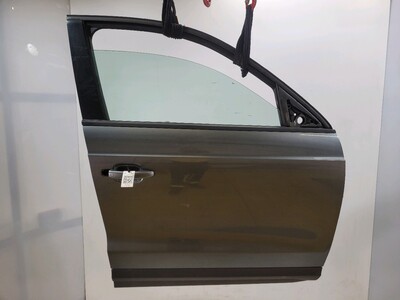 8U0831052C Audi Q3