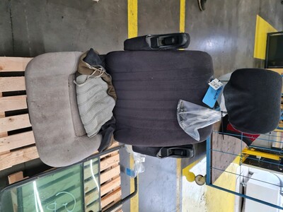 Right front seat used - Volkswagen TRANSPORTER - 701881775B