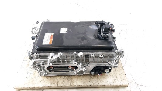 Inverter converter used - Toyota C-HR - G920010021