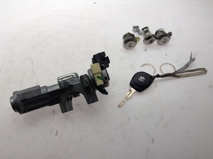 Steering lock and door key cylinders kit used - Suzuki ALTO - 37107M68890