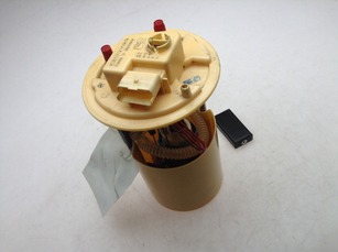 Fuel pump used - Opel CORSA - 8 15 371